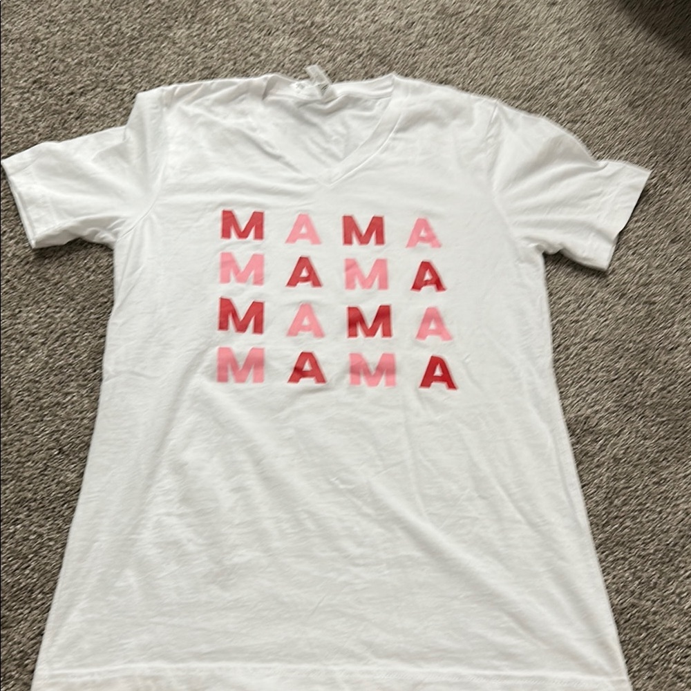 White 'MAMA' Graphic T-Shirt